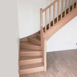 Escalier bois traditionnel sur mesure Quart tournant milieu