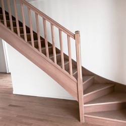 Escalier bois traditionnel Quart tournant