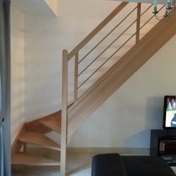 escalier contemporain en bois et inox