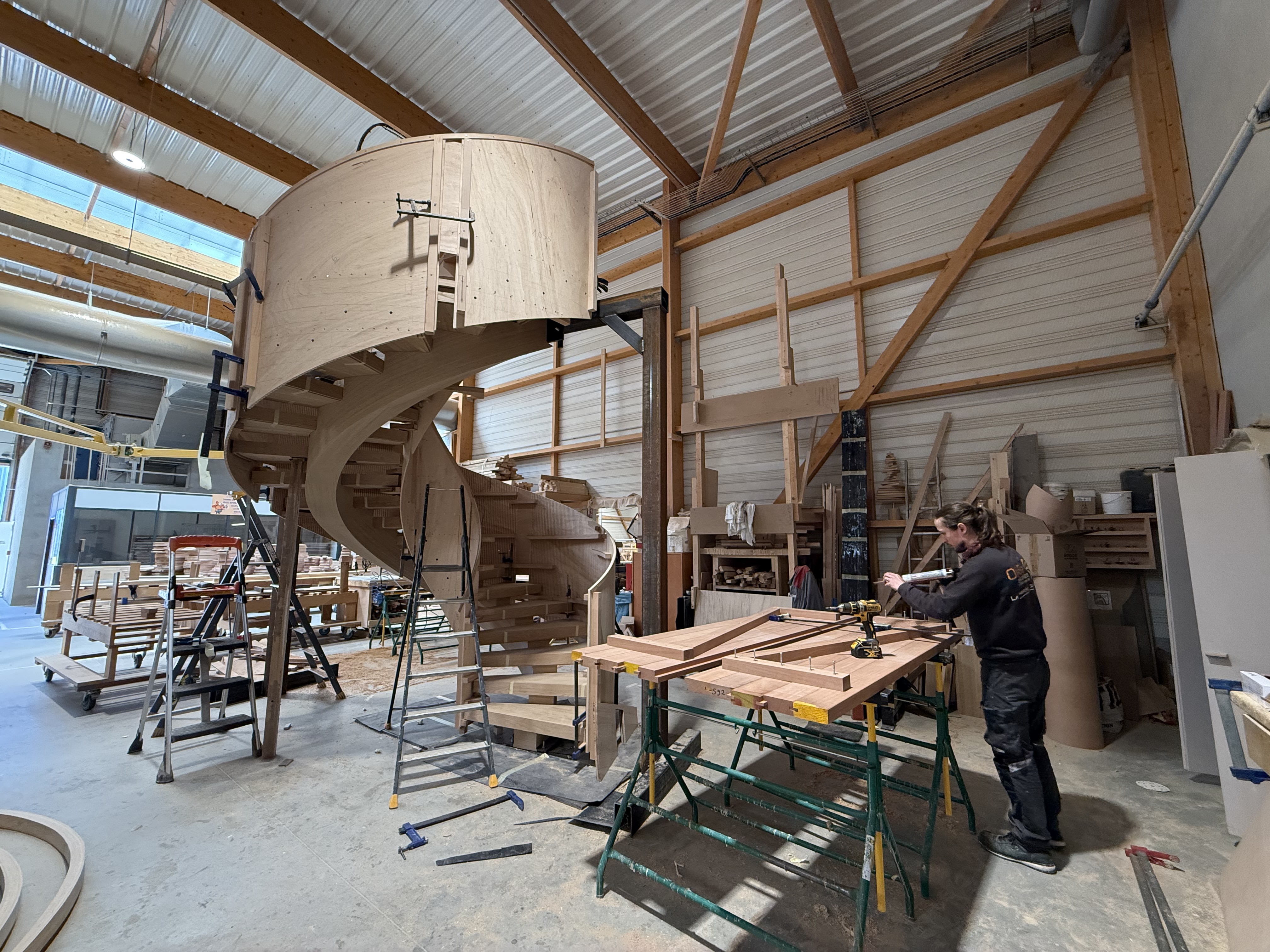 fabrication d'un escalier hélicoïdal en bois Oéba