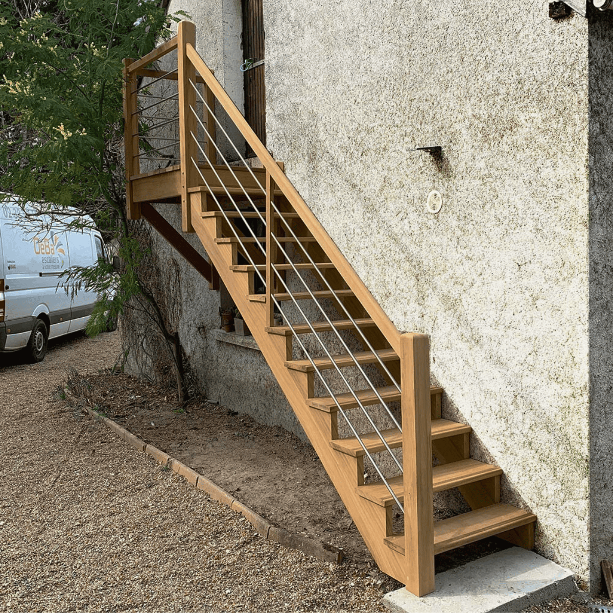 escalier extérieur bois