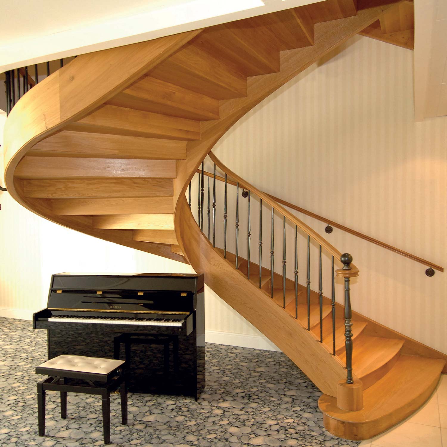 escalier débillardé en bois gamme Paris OéBa